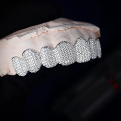 Custom Hip-Hop Grillz for a Unique Look